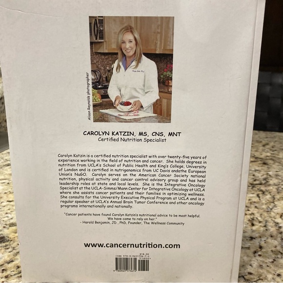 ***3/$25*** THE CANCER NUTRITION HANDBOOK—SOFTCOVER BY CAROLYN KATZIN - Picture 2 of 5